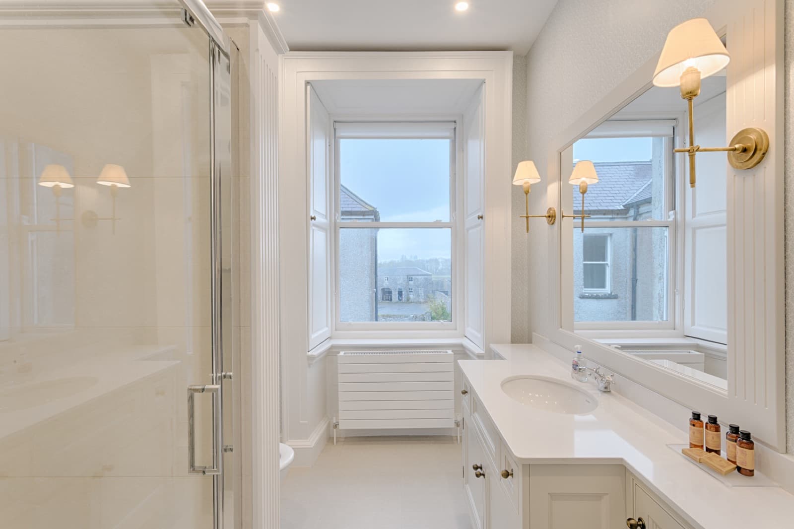 Blue bedroom bathroom