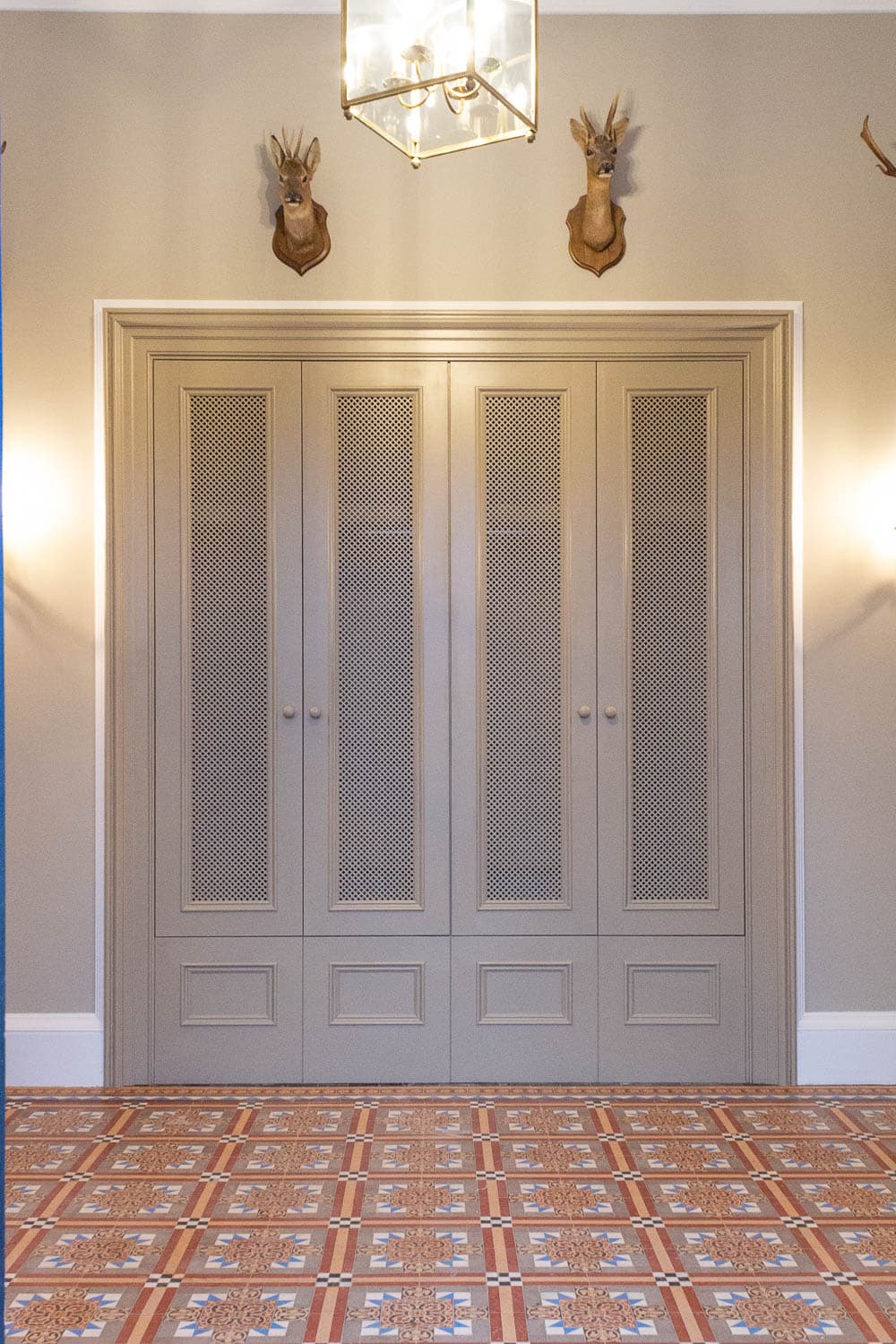 Entrance hall detail