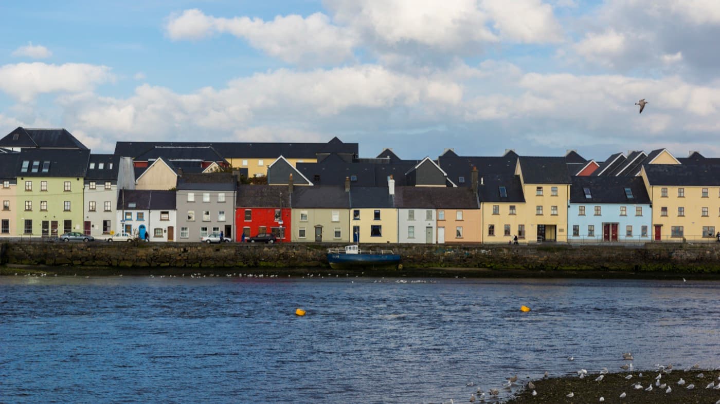 Galway City — Old Town, Shops & Pubs — photo 4