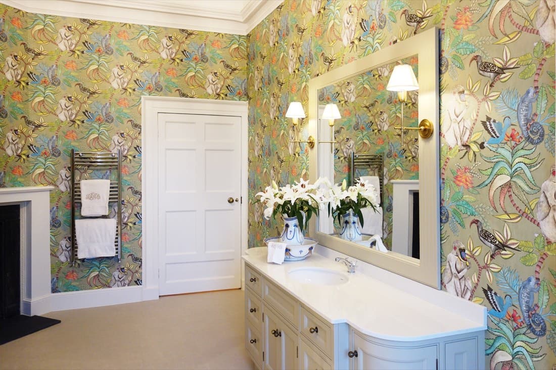 Pasture bedroom bathroom — second view